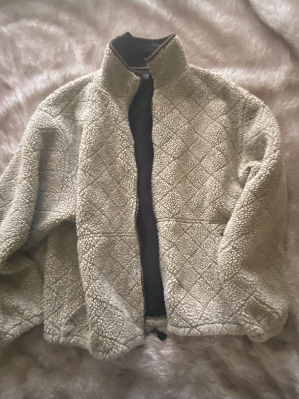 Cozy Quilted Sherpa Jacket - Khaki